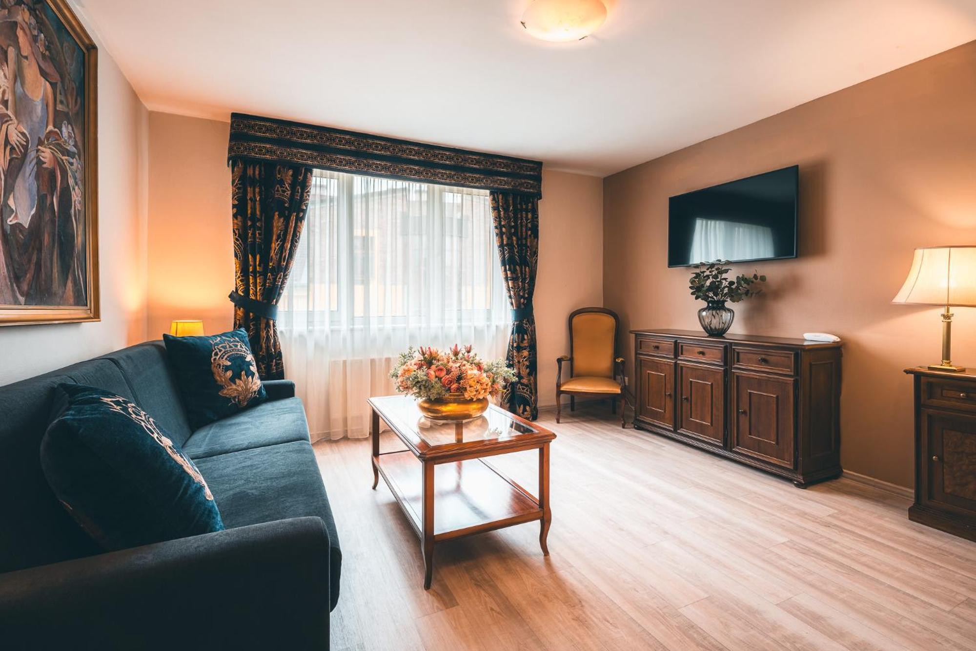 פראג Hotel Julian מראה חיצוני תמונה