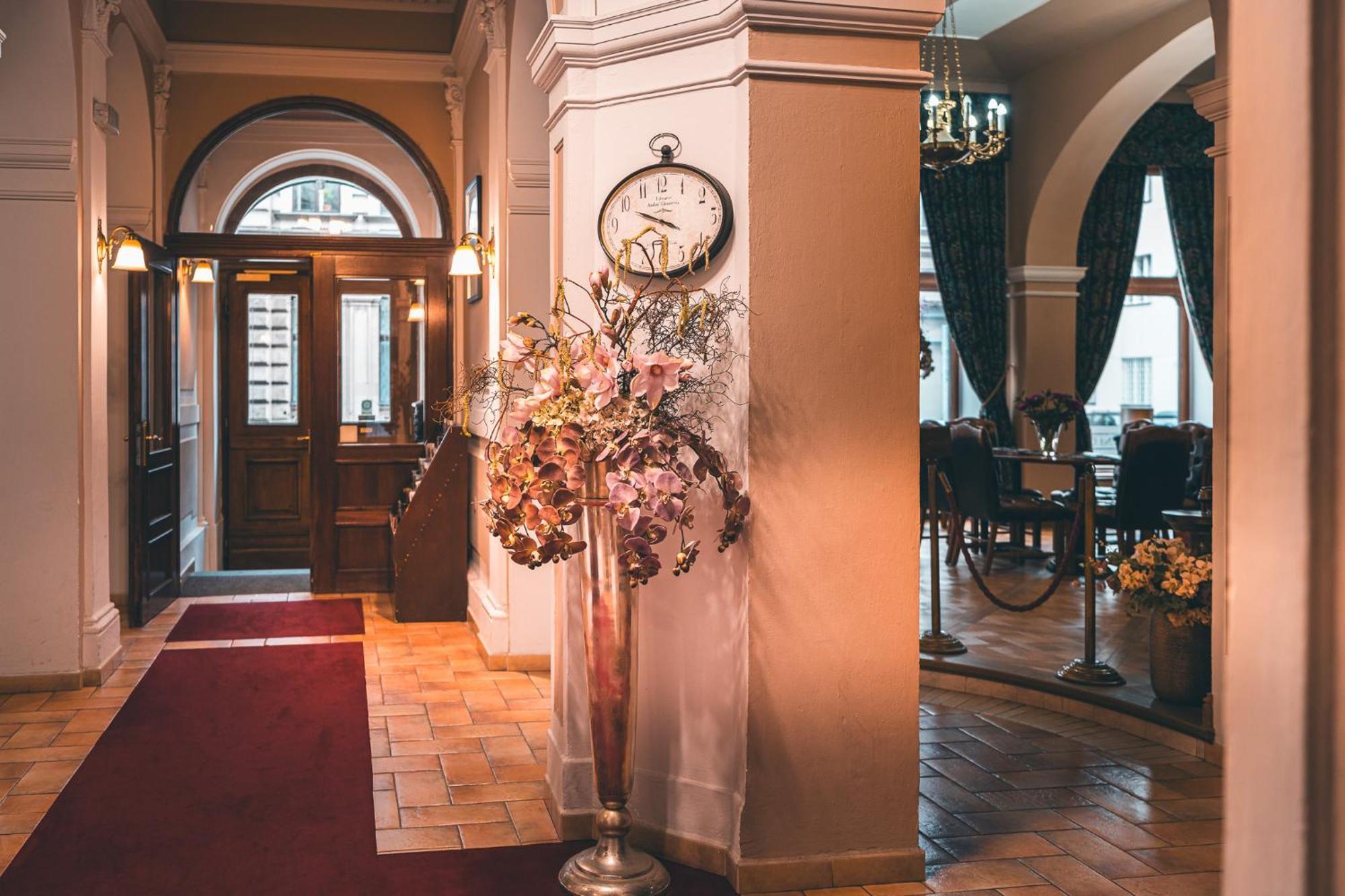 פראג Hotel Julian מראה חיצוני תמונה