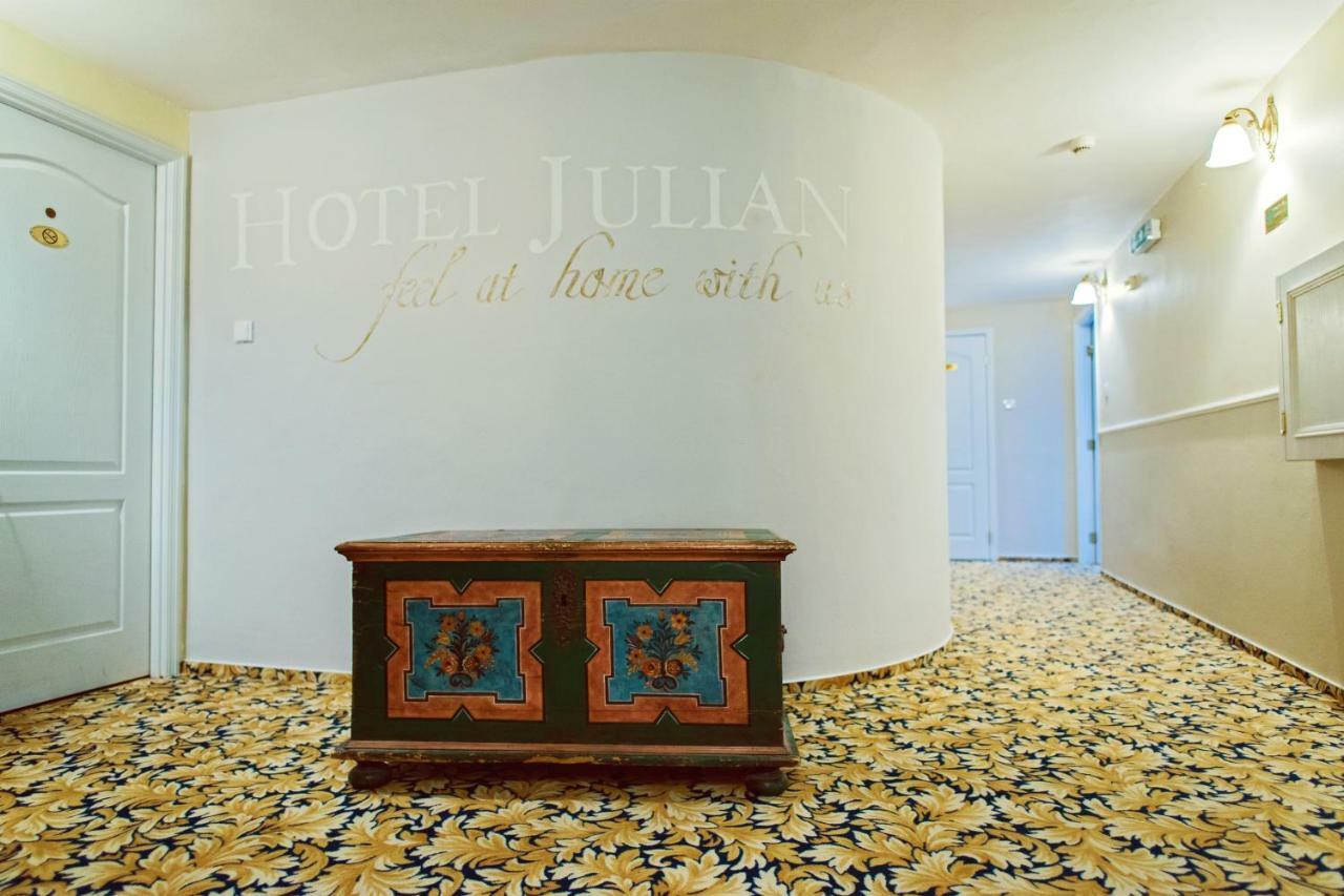 פראג Hotel Julian מראה חיצוני תמונה